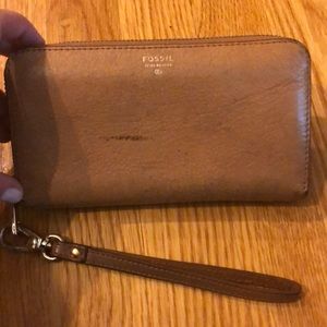 Fossil wristlet